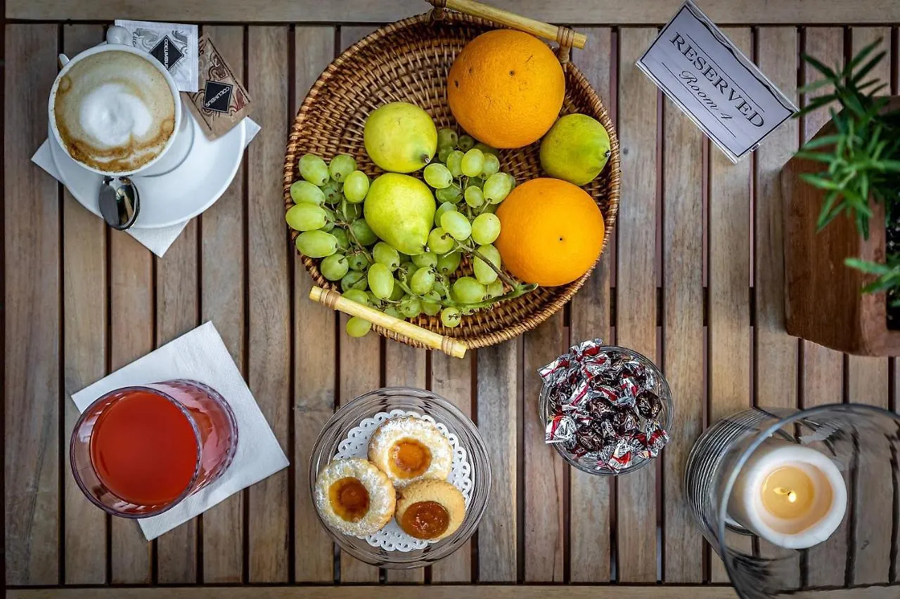 ***  Hotel Ungherese Small Luxury Hotel Florence Italy