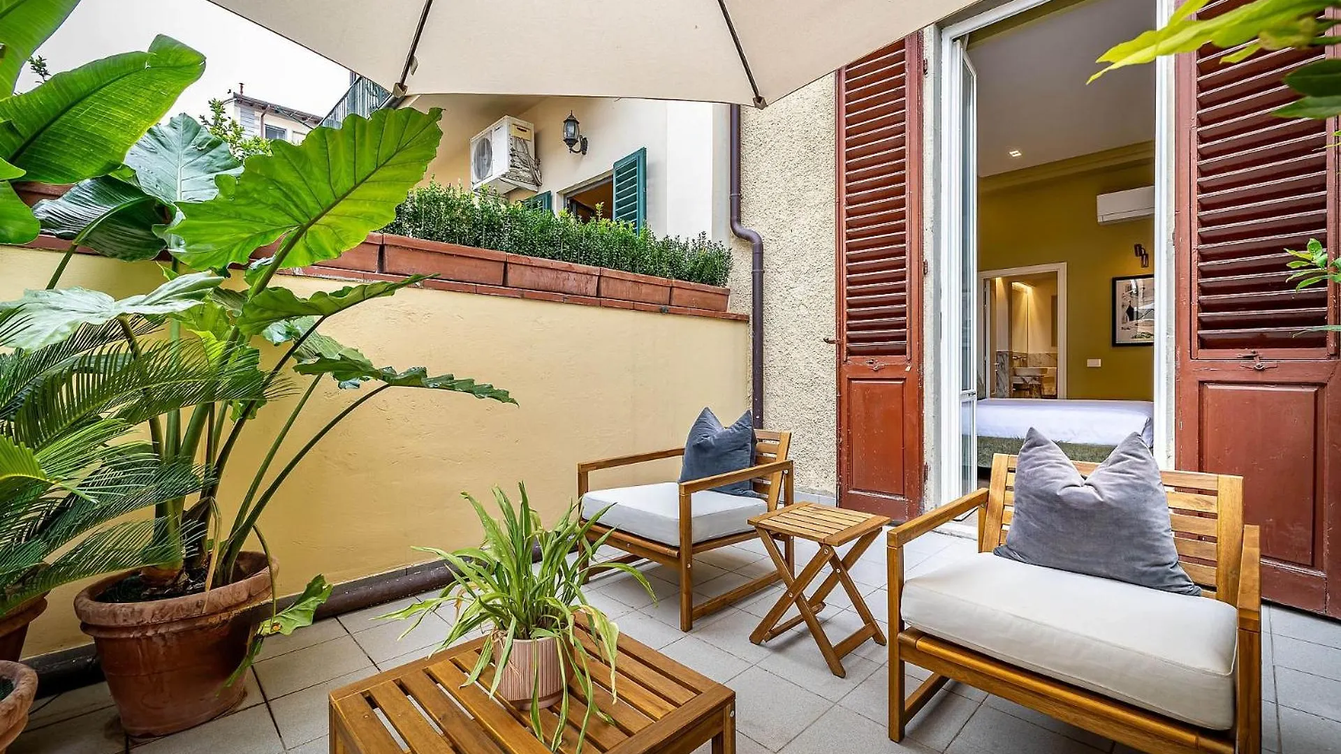 ***  Hotel Ungherese Small Luxury Hotel Florence Italy